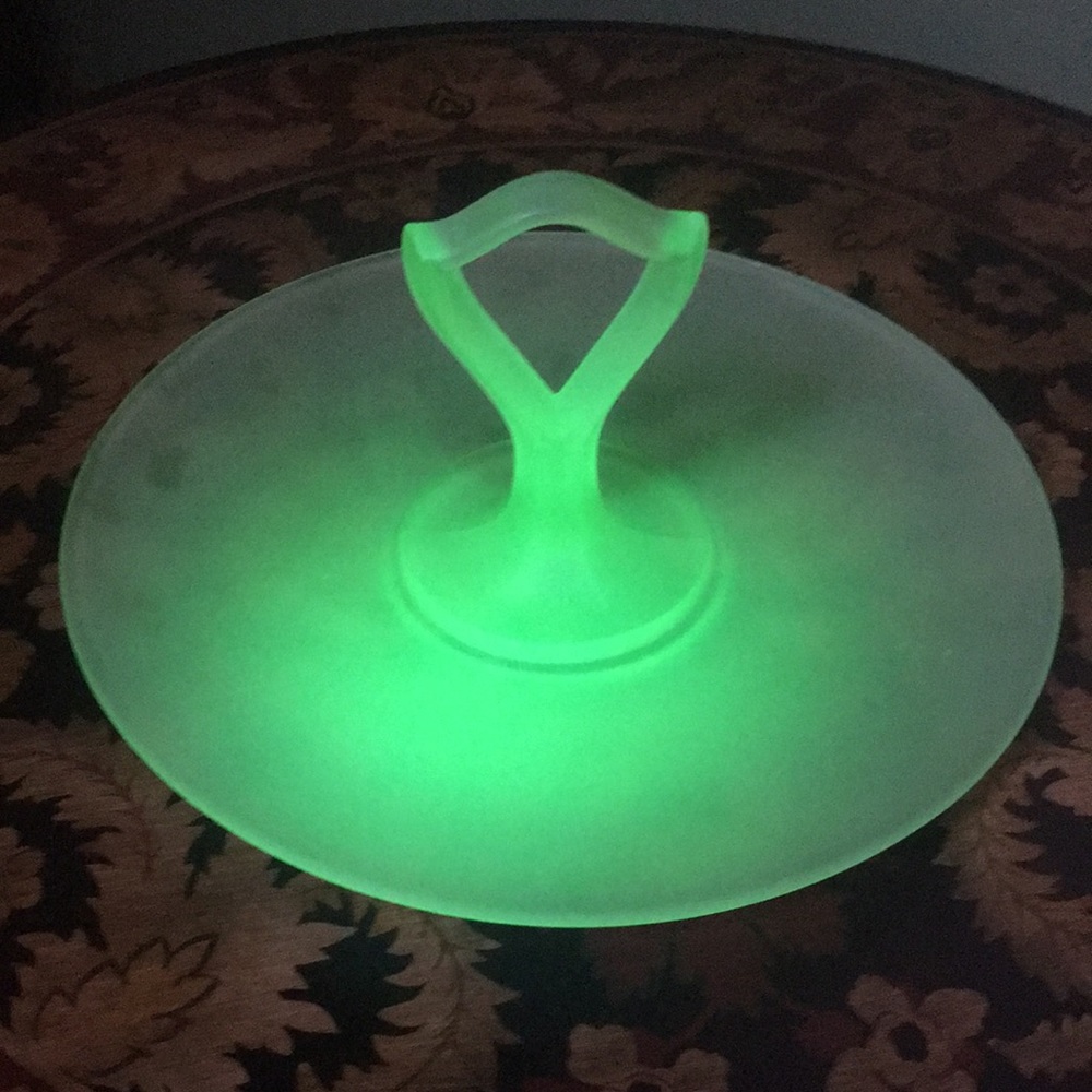 VTG Green Frosted Uranium Glass Plate w/Center Handle Art Deco Serving Tray